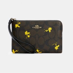 PEANUTS Coach Wristlet